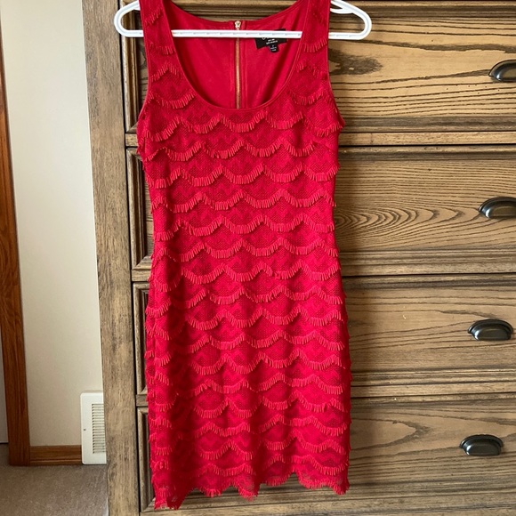 Beautiful size 2 red cocktail dress by Guess. Worn only once. - Picture 1 of 4